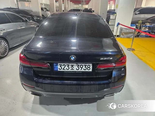 BMW 5 Series (G30) 2021 Черный из Кореи, фото 2