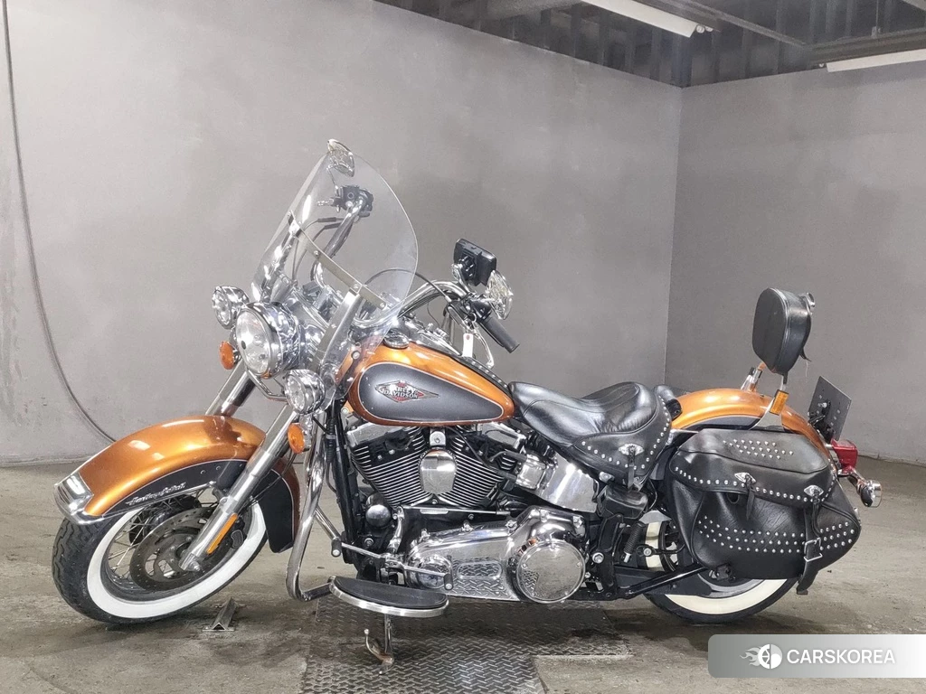 Проданный Harley-Davidson Heritage Softail Classic FLSTC1580 2015 из Японии