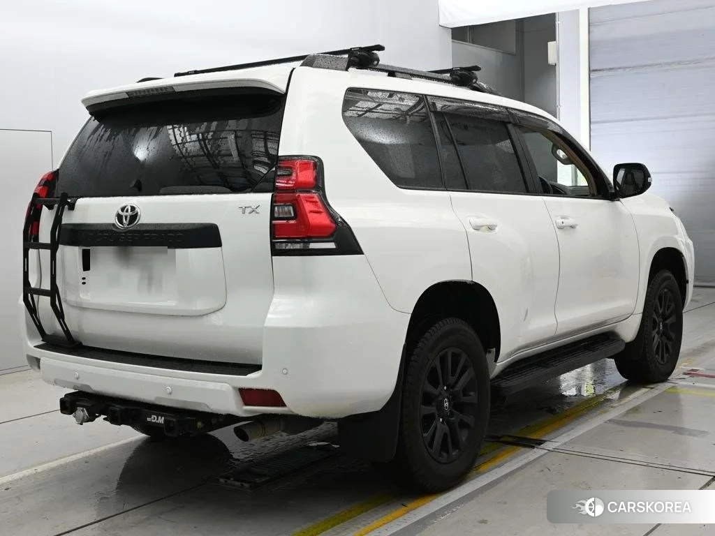 Toyota Land Cruiser Prado 2023 из Японии, фото 2