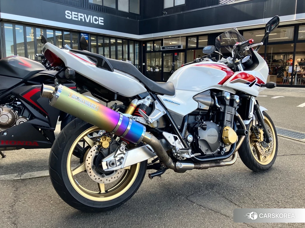Проданный Honda CB1300SF BOLDOR 2013 из Японии, фото 2