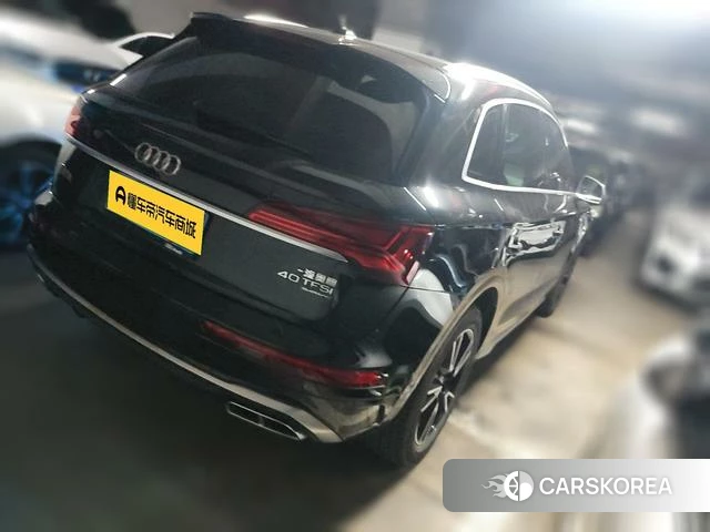 Audi Q5L 2022 Черный из Китая, фото 2