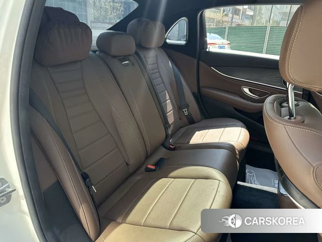 Mercedes-Benz E-class id 4263758 из Китая 12