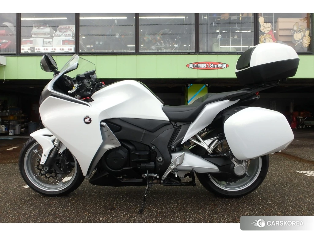 Проданный Honda VFR1200F 2010 из Японии