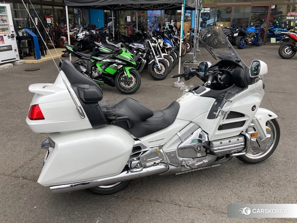 Проданный Honda GL1800 2014 из Японии