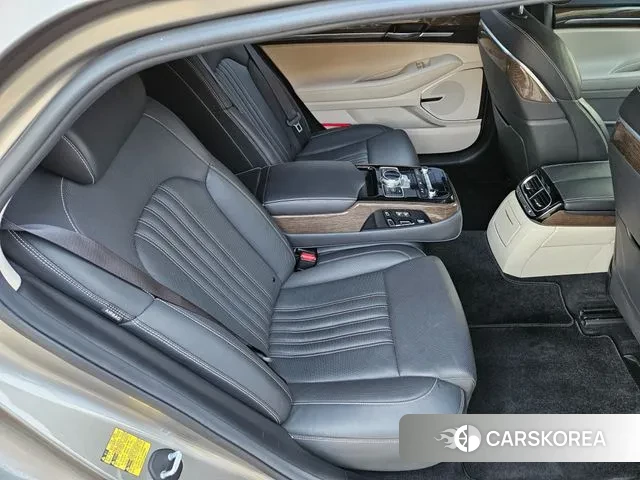 Genesis G90 id 3656515 из Кореи 12