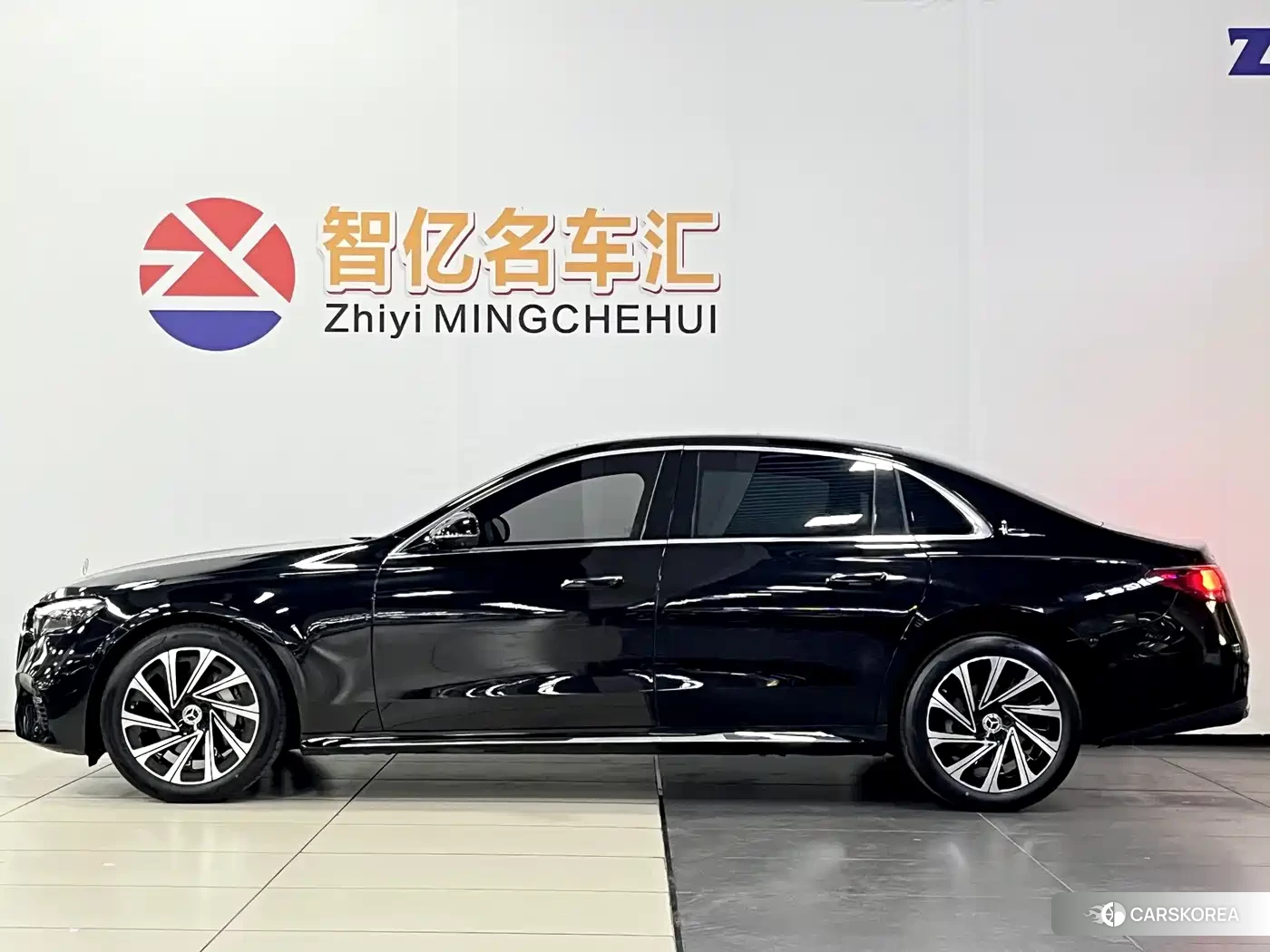 Mercedes-Benz E-Class 2024 Черный из Китая, фото 6