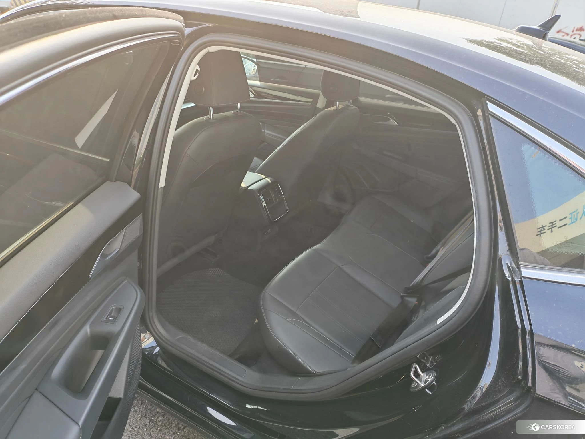 Volkswagen Passat 2023 Черный из Китая, фото 2