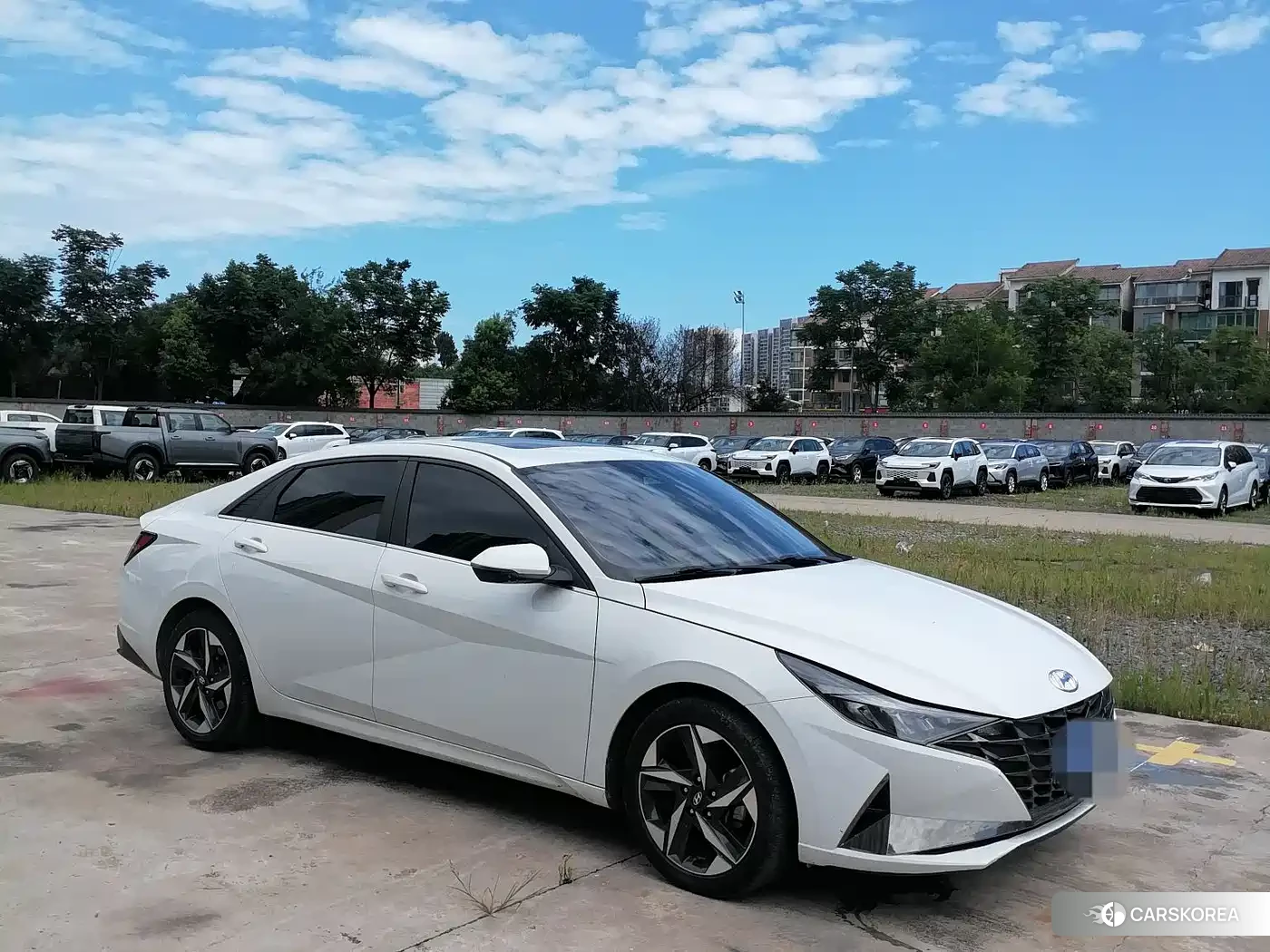 Hyundai Elantra 2022 Белый из Китая, фото 2