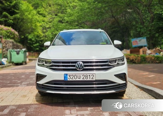 Volkswagen Tiguan second Generation 2022 Белый из Кореи, фото 2