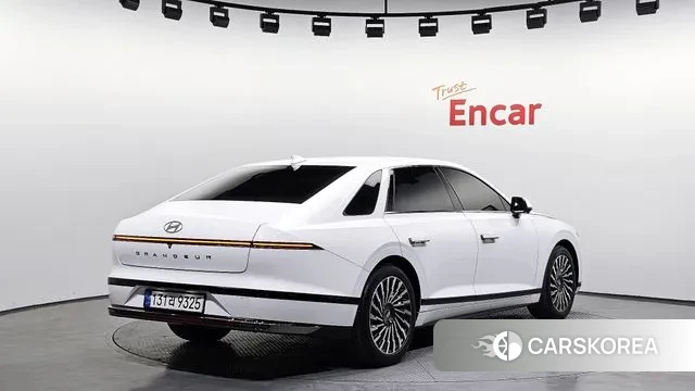 Hyundai Grandeur (GN7) id 3670165 из Кореи 12