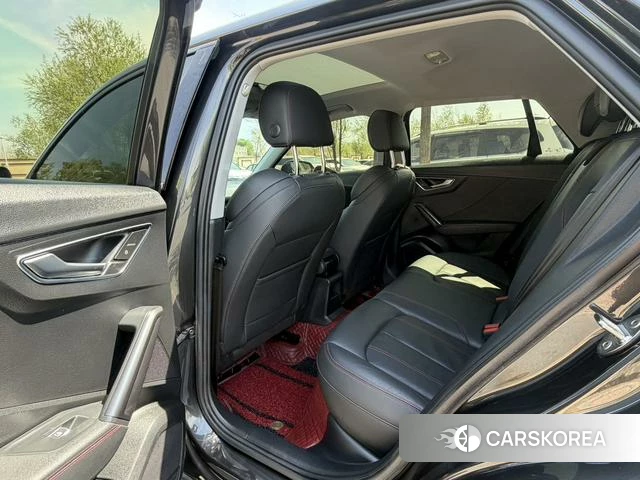 Audi Q2L id 4307560 из Китая 12