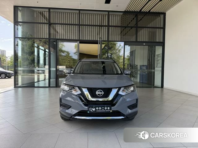 Nissan Qijun 2025 Темно-серый из Китая, фото 2