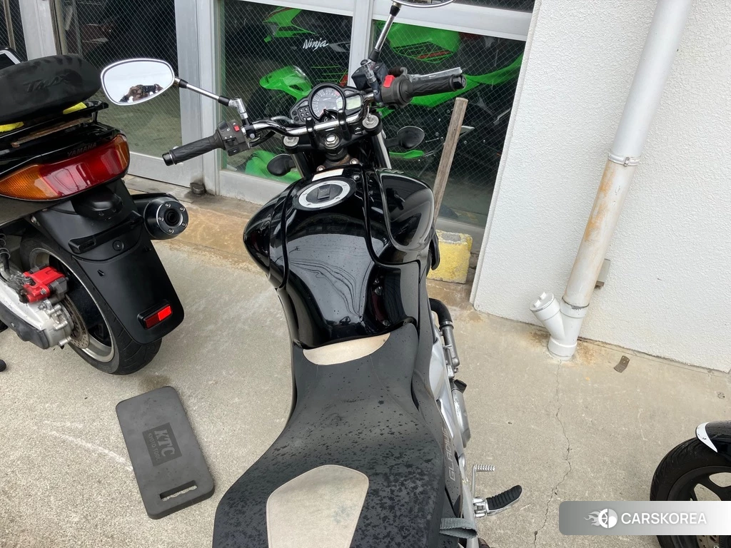 Проданный Suzuki GLADIUS 400 ABS 2010 из Японии