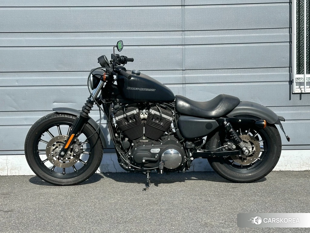 Проданный Harley-Davidson Sportster XL883N 2011 из Японии