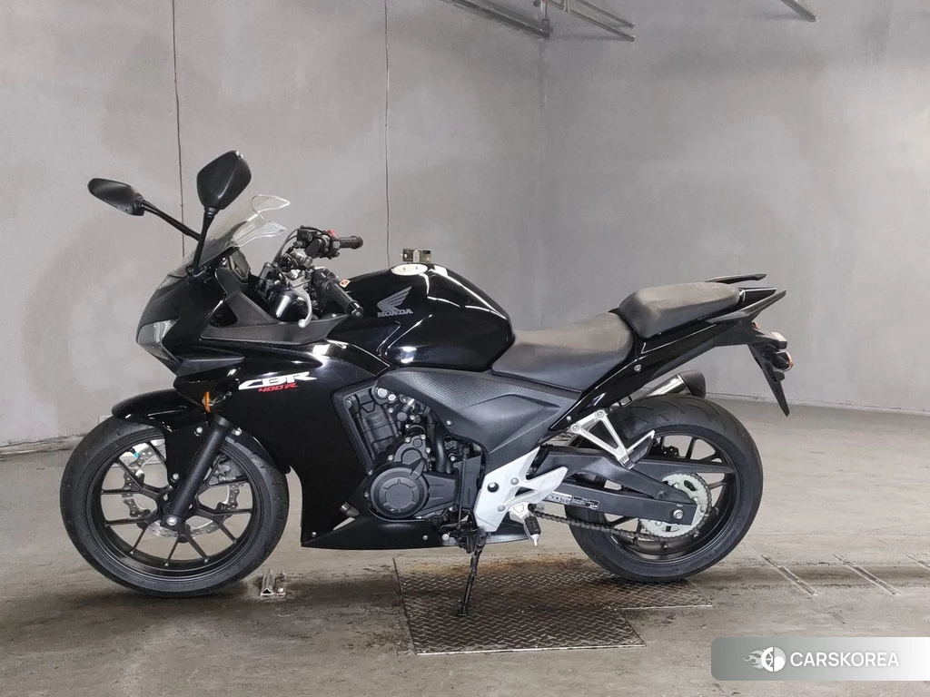 Проданный Honda CBR400R 2014 из Японии, фото 2