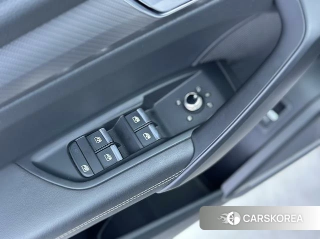 Audi Q5L id 4258868 из Китая 12