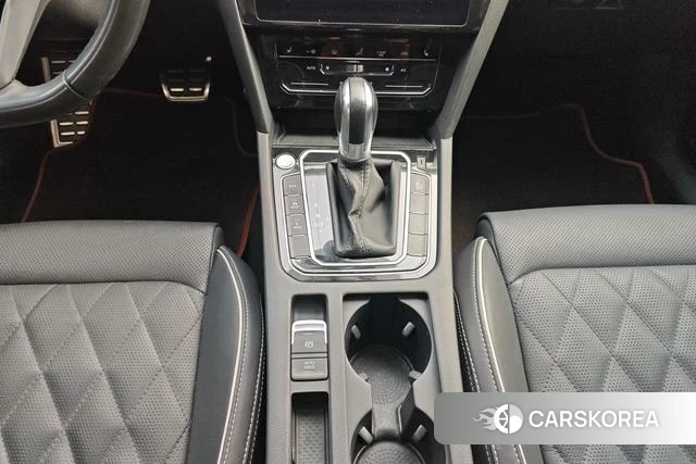 Volkswagen Magotan PHEV id 4297937 из Китая 9