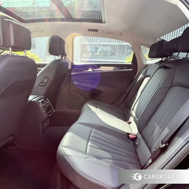 Volkswagen Passat 2025 Черный из Китая, фото 4