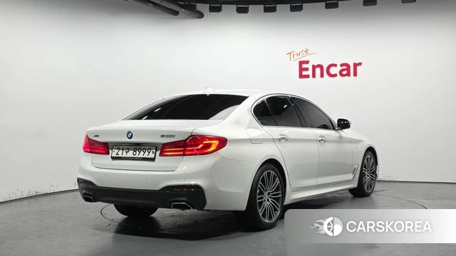 BMW 5 Series (G30) id 3911958 из Кореи 12