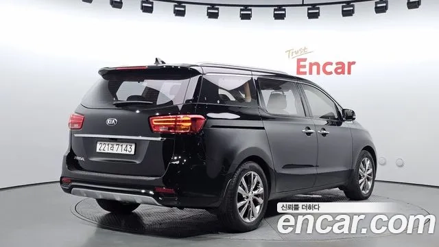 Kia The New Carnival id 2912121 из Кореи 12