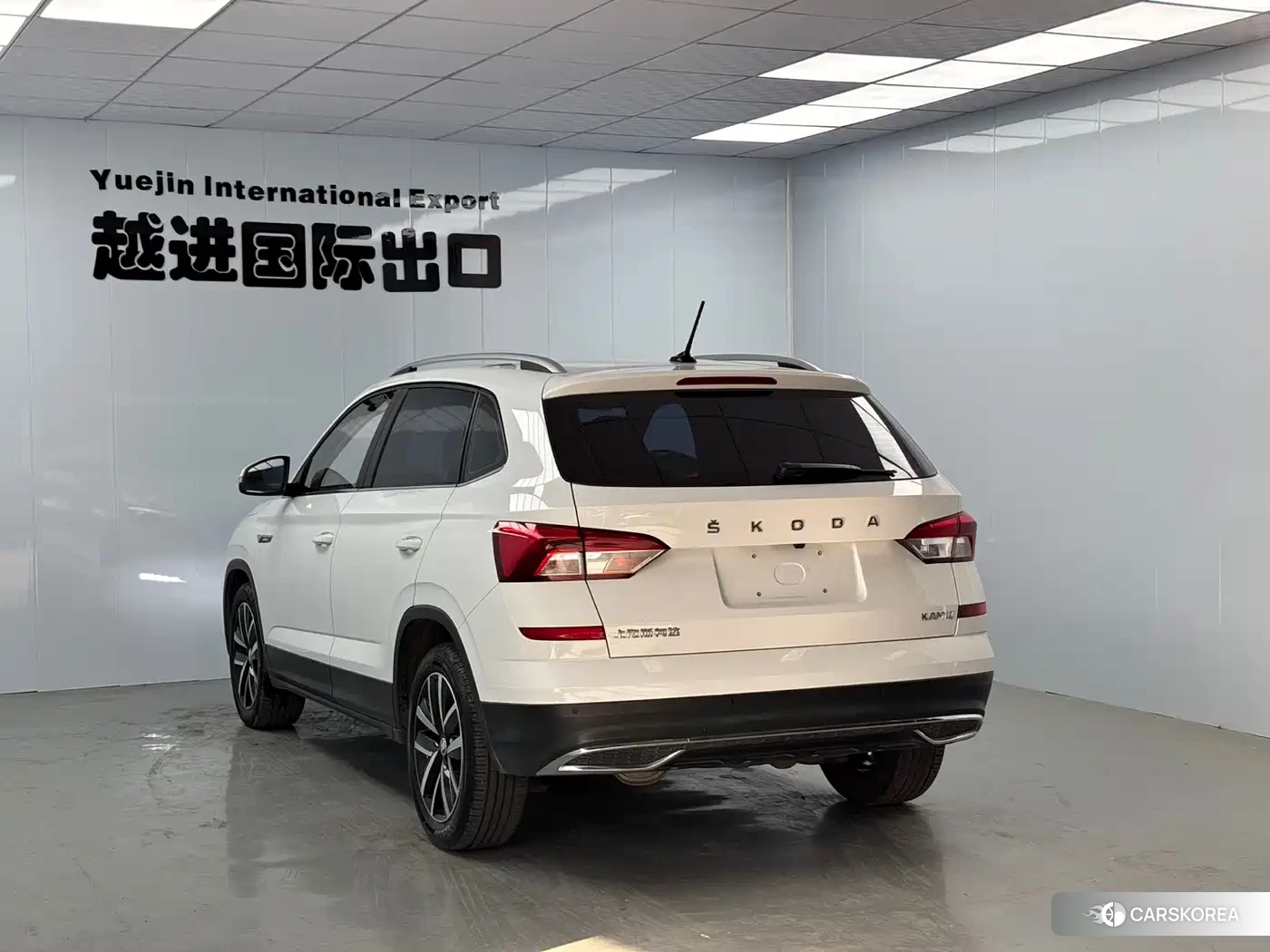 Skoda Komick 2023 Белый из Китая, фото 2