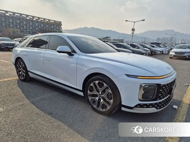 Hyundai Grandeur (GN7) id 3400011 из Кореи 12