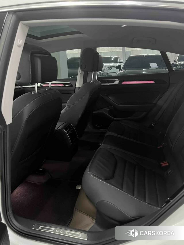Volkswagen CC 2023 Белый из Китая, фото 2