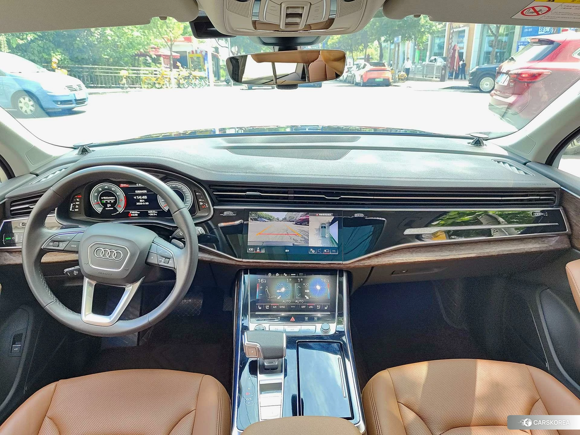 Audi Q7 2022 Черный из Китая, фото 3