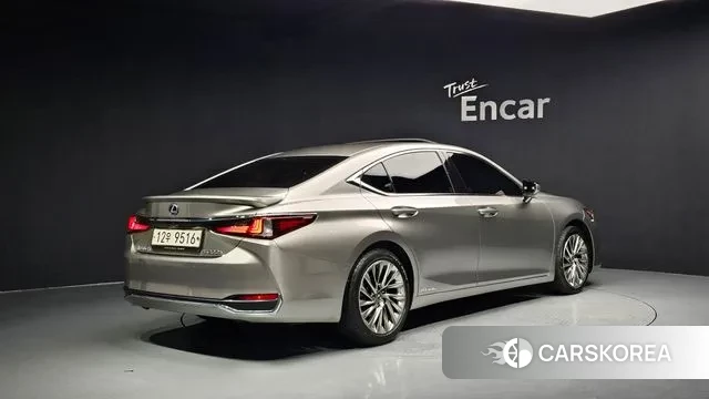 Lexus ES300h 7th generation id 3106418 из Кореи 12