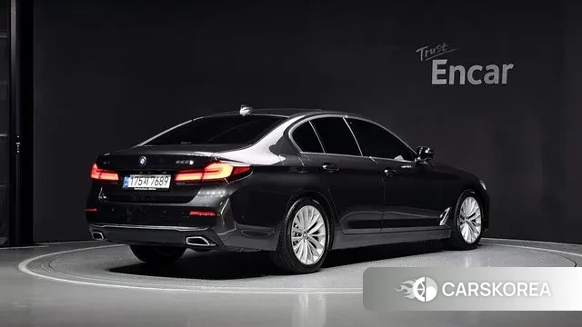 BMW 5 Series (G30) id 3282837 из Кореи 12