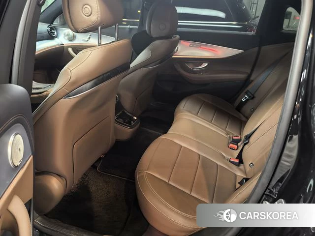 Mercedes-Benz E-class 2023 Черный из Китая, фото 2