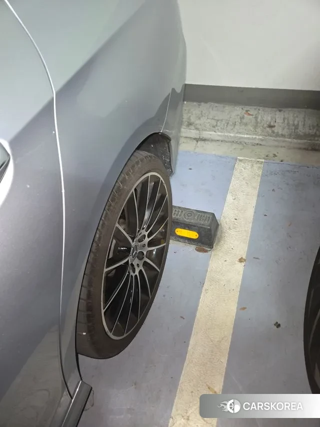 Mercedes-Benz E-Class W213 2023 Светло-серебряный цвет из Кореи, фото 4