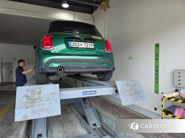 Mini Cooper 2022 Темно-зеленый из Кореи, фото 2