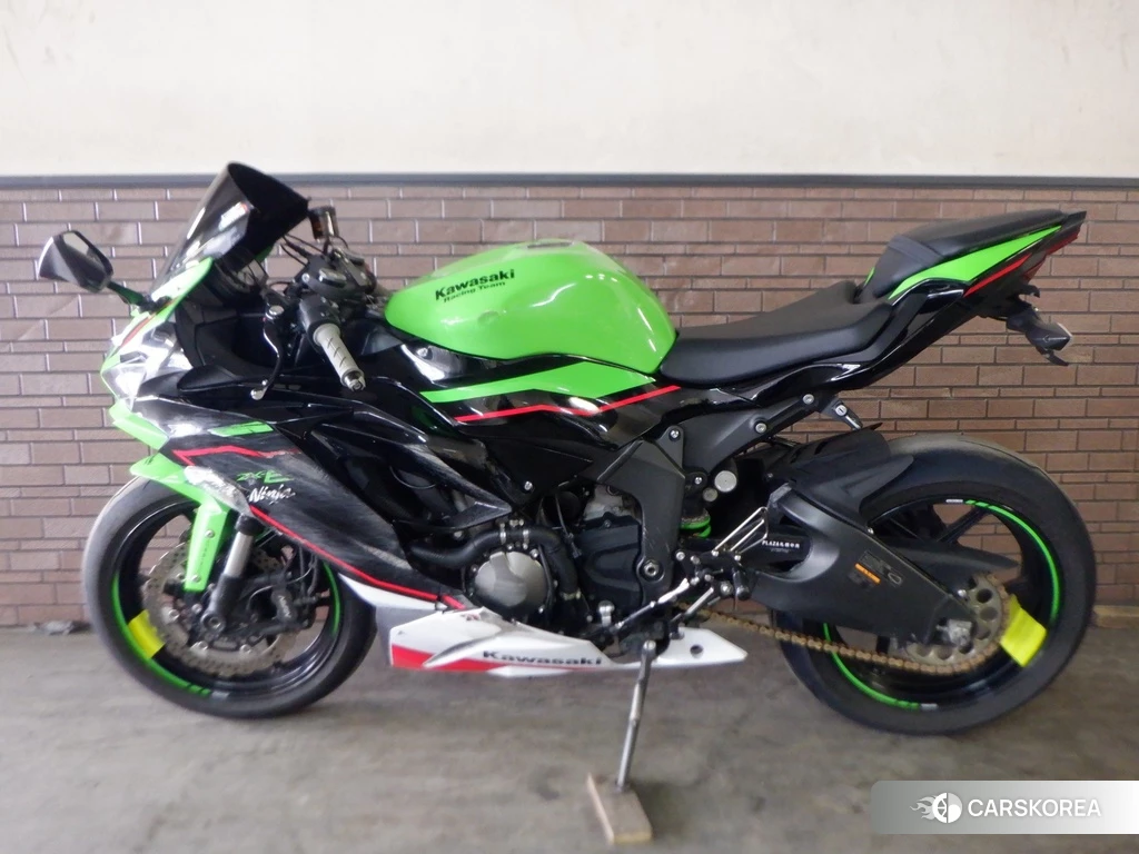 Проданный Kawasaki NINJA ZX-6R 2021 из Японии