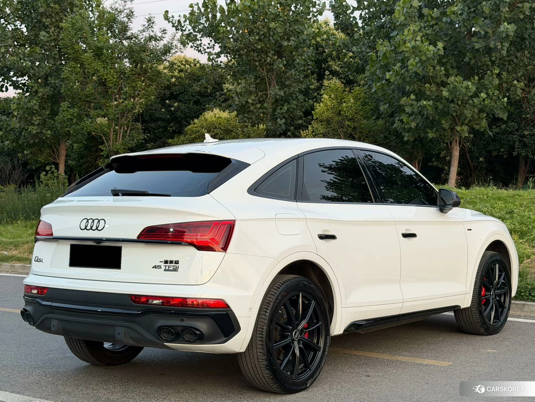 Audi Q5L Sportback id 4452607 из Китая 10