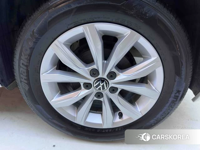Volkswagen Polo id 4359224 из Китая 12