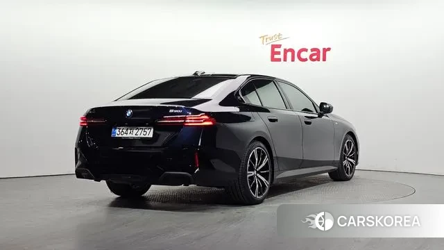 BMW 5 Series (G60) id 3436809 из Кореи 12