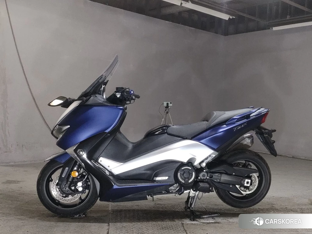 Проданный Yamaha T-MAX 530 DX 2017 из Японии, фото 2