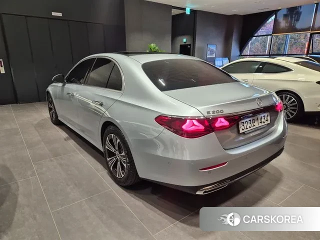 Mercedes-Benz E-Class W214 id 3538510 из Кореи 12