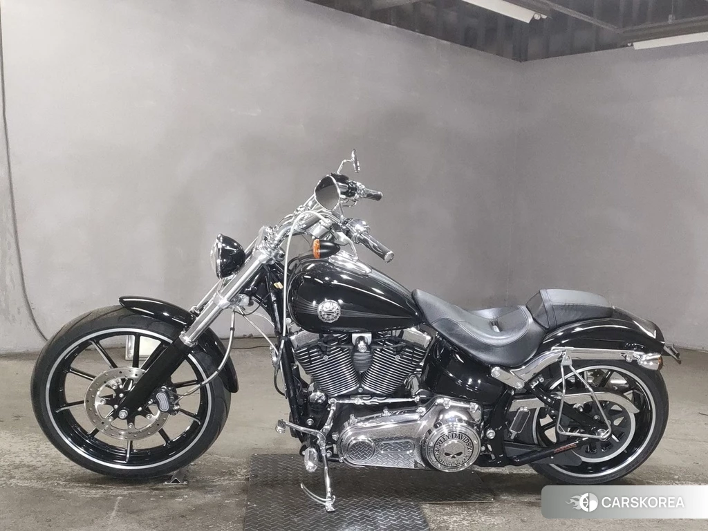 Проданный Harley-Davidson Softail Breakout FXSB 2014 из Японии, фото 2