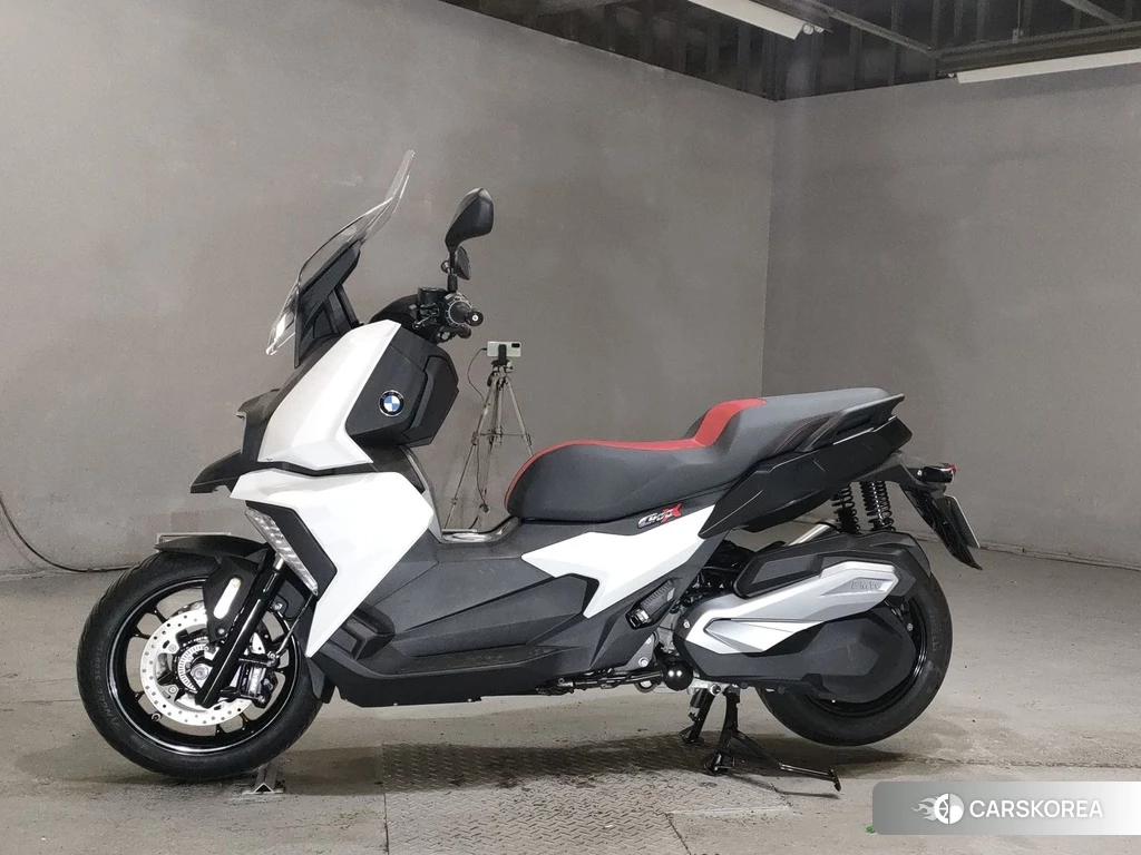 Проданный BMW C400X 2019 из Японии