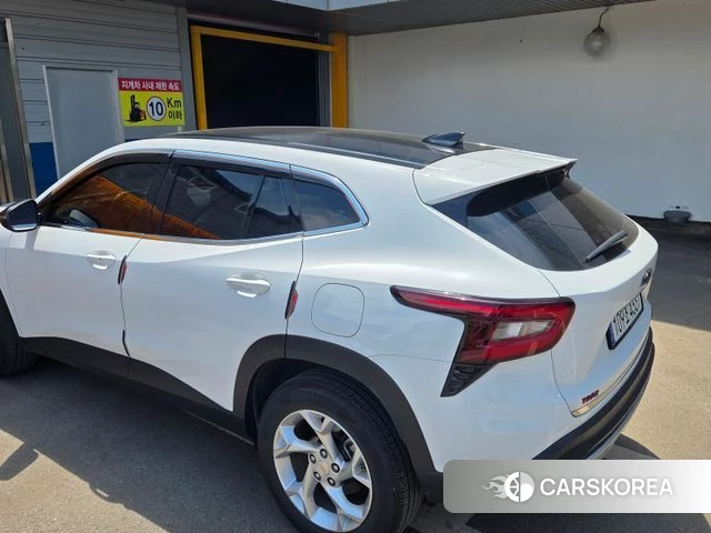 Chevrolet (GM Daewoo) Trax Crossover 2024 Белый из Кореи, фото 2