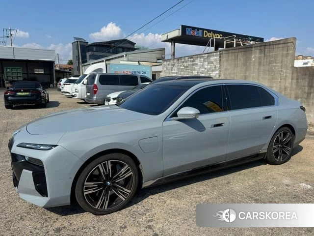 BMW 7 Series (G70) 2025 Серый из Кореи, фото 2
