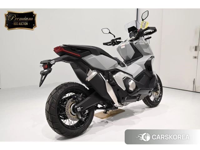 Проданный Honda X-ADV 750 2023 из Японии, фото 2