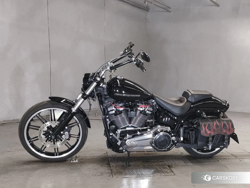 Проданный Harley-Davidson Softail Breakout FXBRS1868 2018 из Японии, фото 2