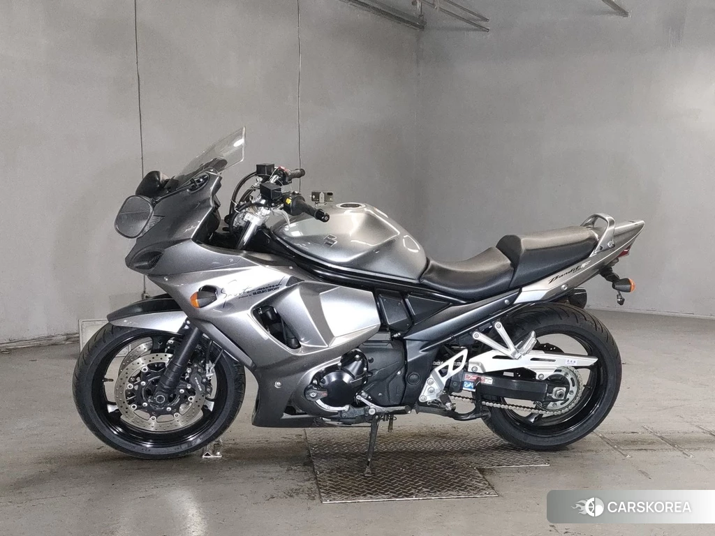 Проданный Suzuki BANDIT 1250F 2011 из Японии, фото 2