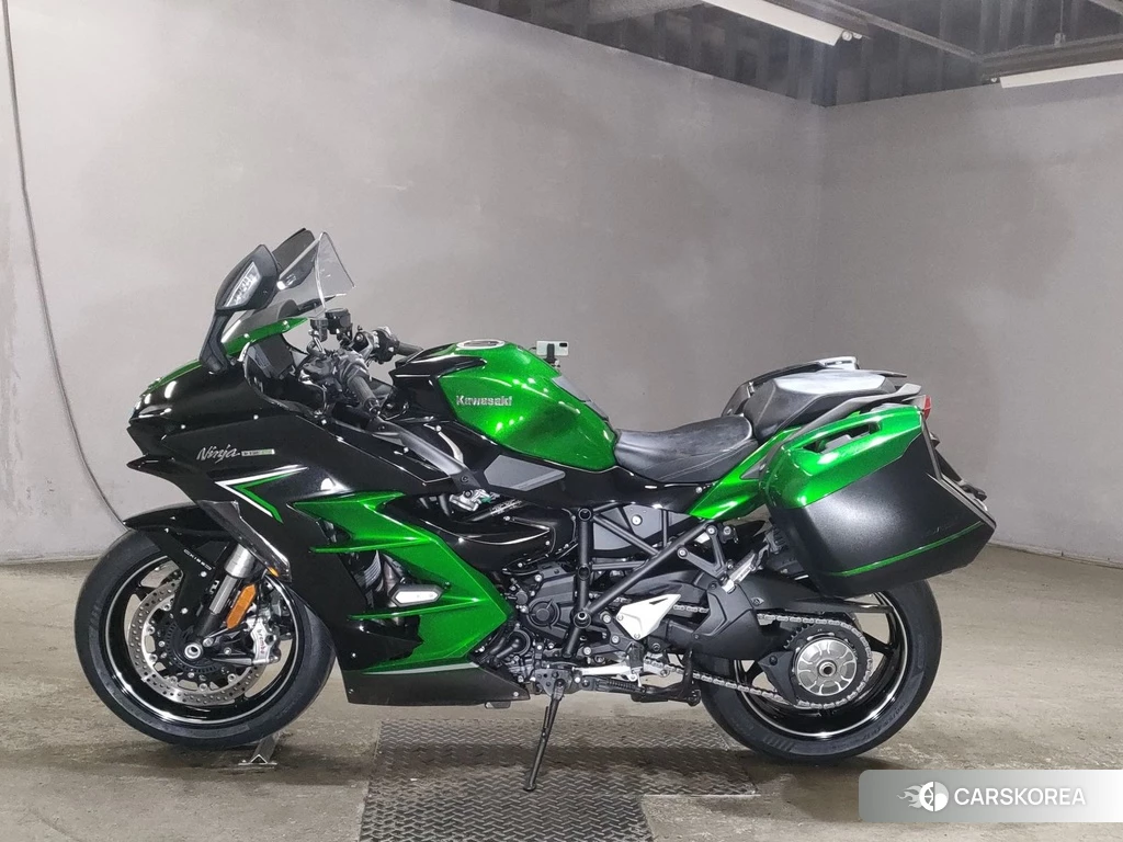 Проданный Kawasaki NINJA H2 SX SE 2022 из Японии