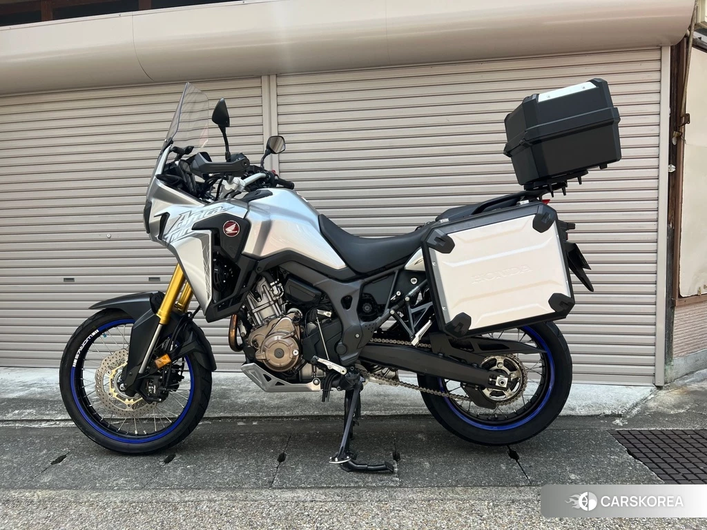Проданный Honda CRF1000L AFRICA TWIN 2017 из Японии