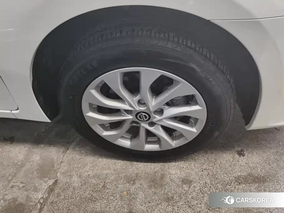 Nissan Sylphy id 4628229 из Китая 8