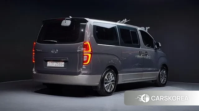 Hyundai The New Grand Starex id 3568288 из Кореи 12